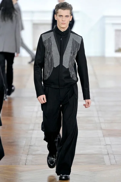 Look 23